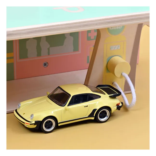 Palm Springs service station