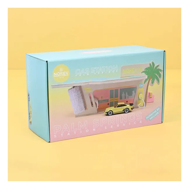 Palm Springs service station