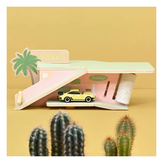 Palm Springs service station