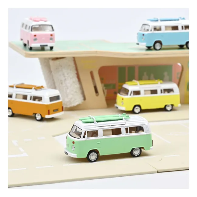 Volkswagen T2b Camper Van 1973 | Green