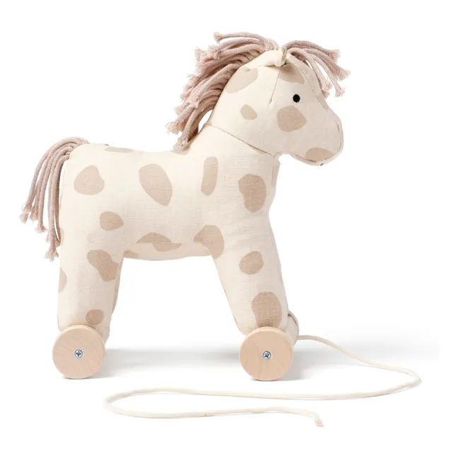 Dotty tirando del caballo