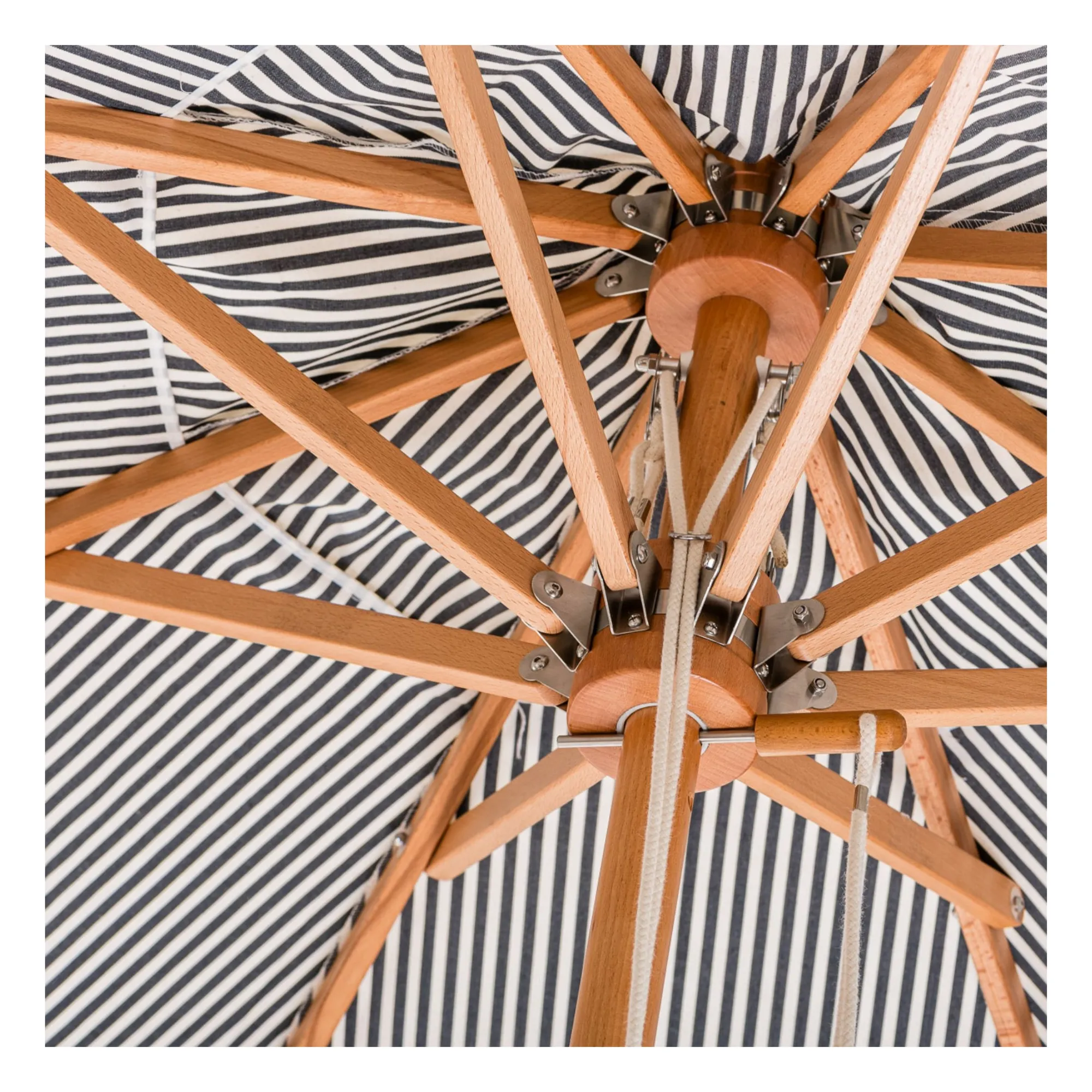 Parasol frangé Market | Bleu marine- Image produit n°4