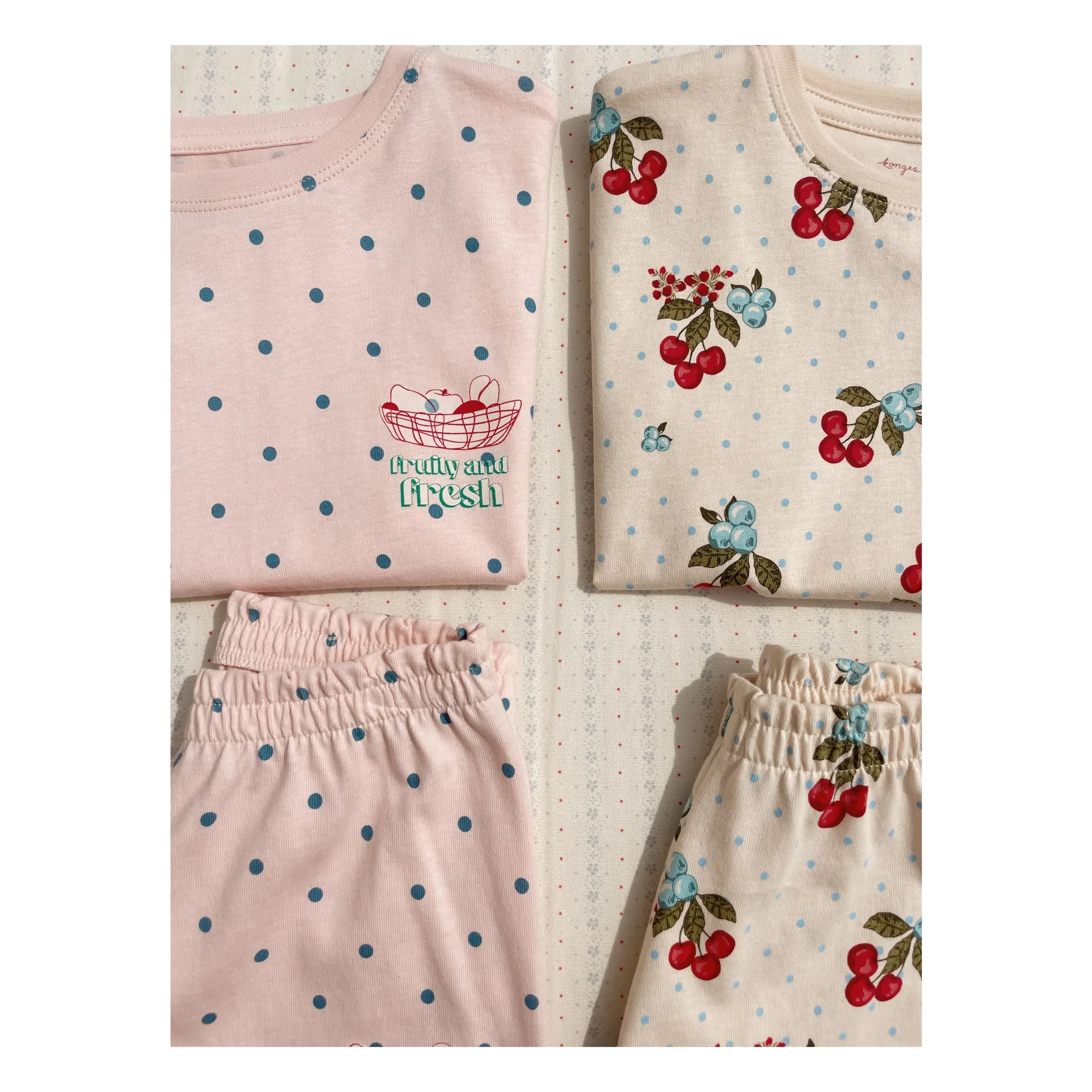 Conjunto de camiseta y pantalón corto de algodón orgánico Cherry | Crudo- Imagen del producto n°5