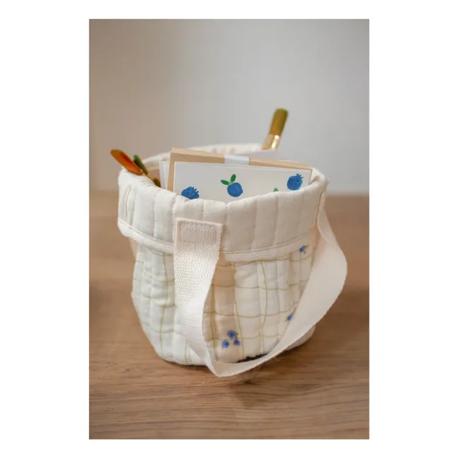 Blueberries storage basket in organic cotton