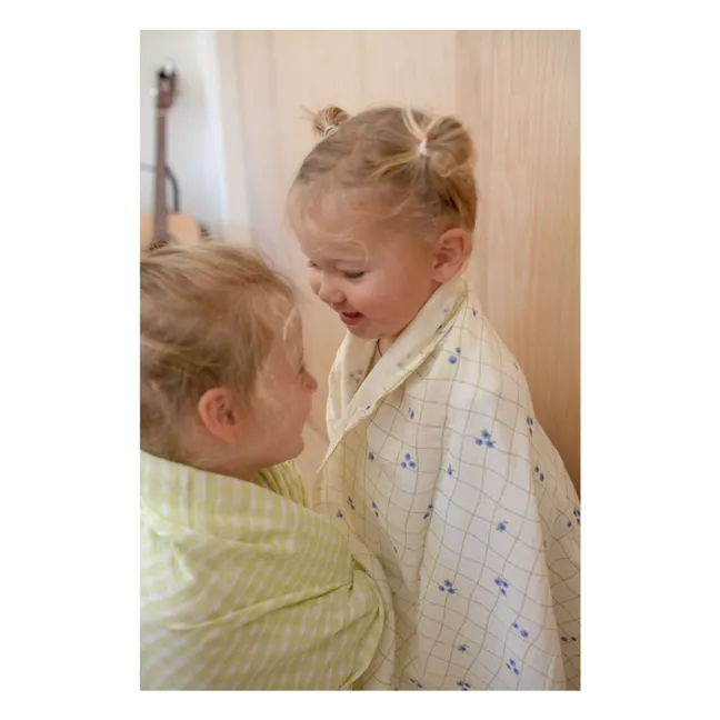 Blueberries swaddling diaper in organic cotton