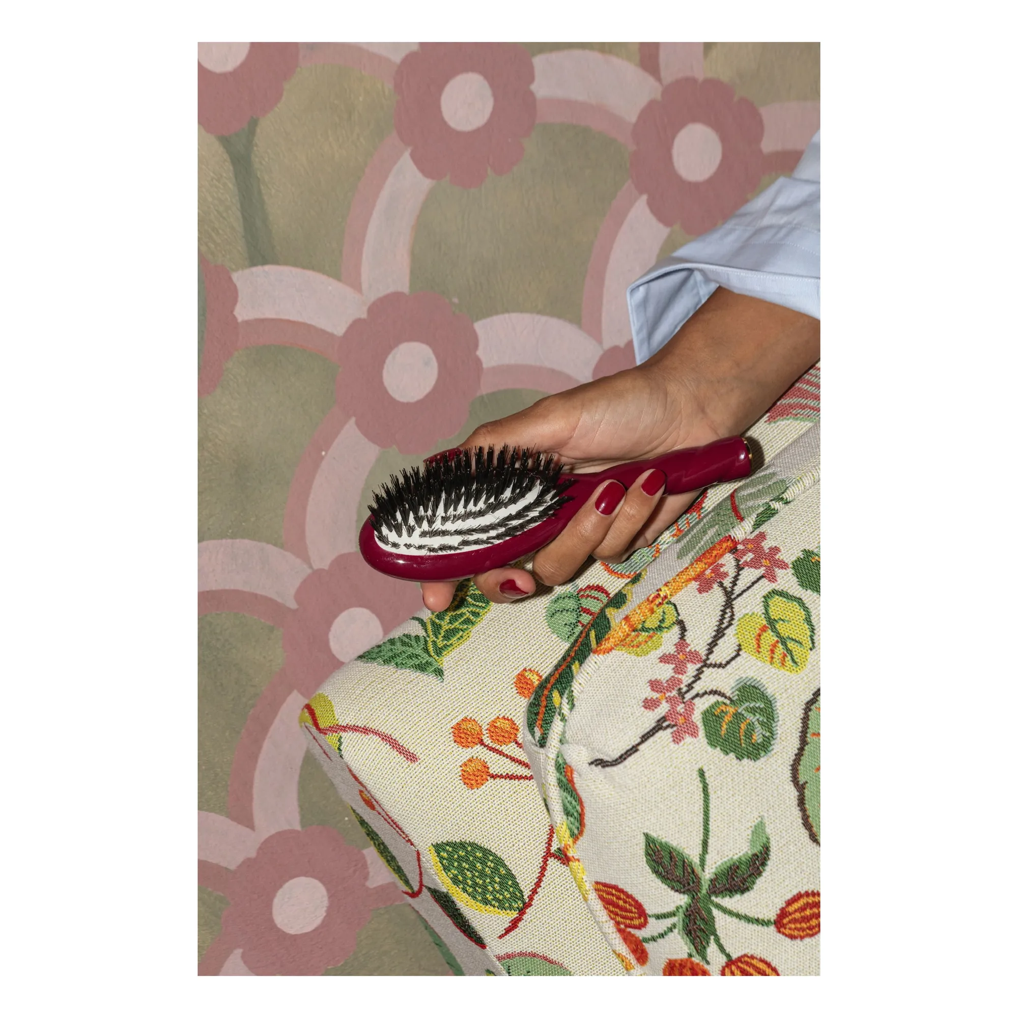 La Petite Brosse L'Universelle N°01 - Soin et Brillance  | Rouge cerise- Image produit n°4