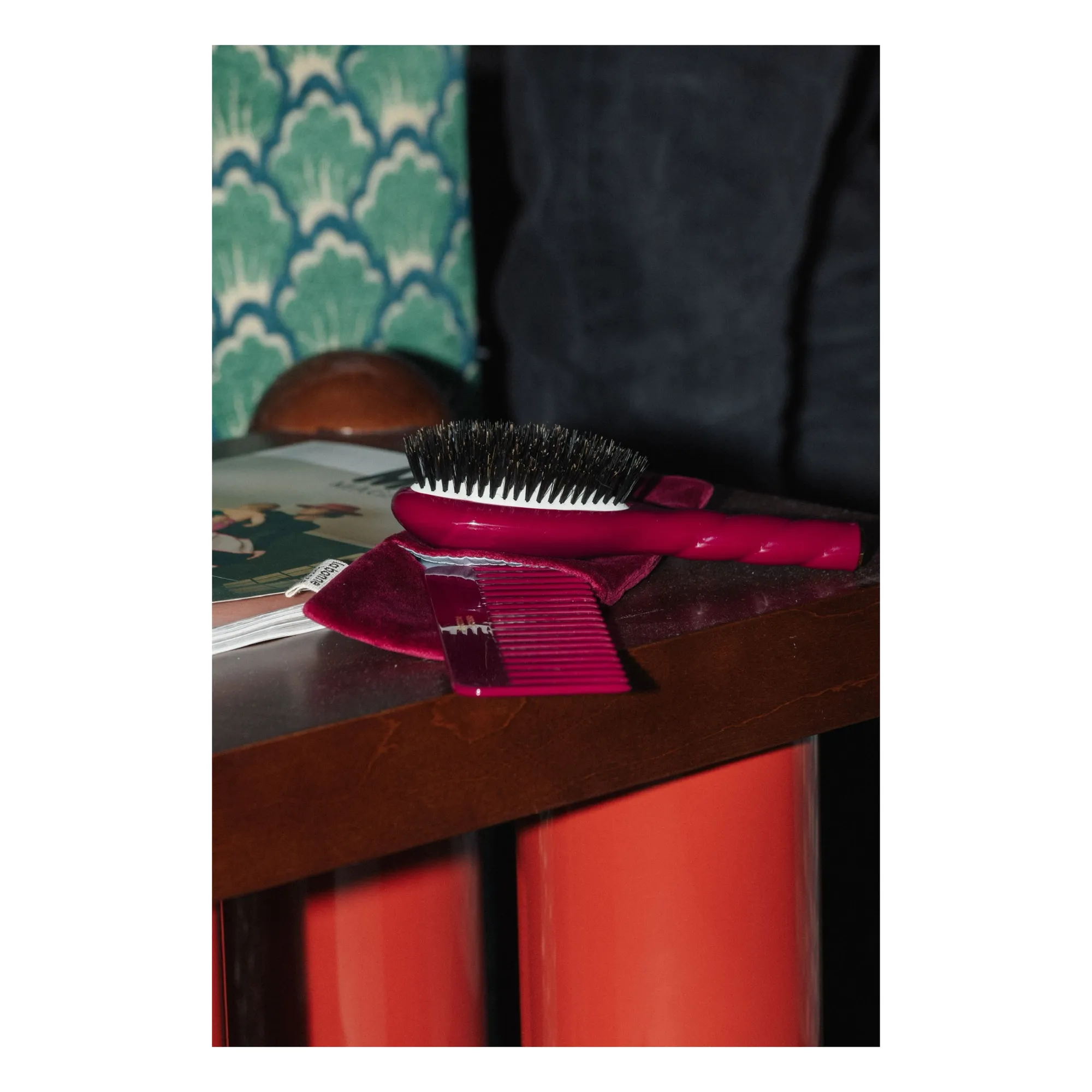 La Petite Brosse L'Universelle N°01 - Soin et Brillance  | Rouge cerise- Image produit n°5