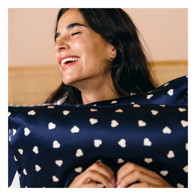 Heart-printed mulberry silk pillowcase  | Midnight blue