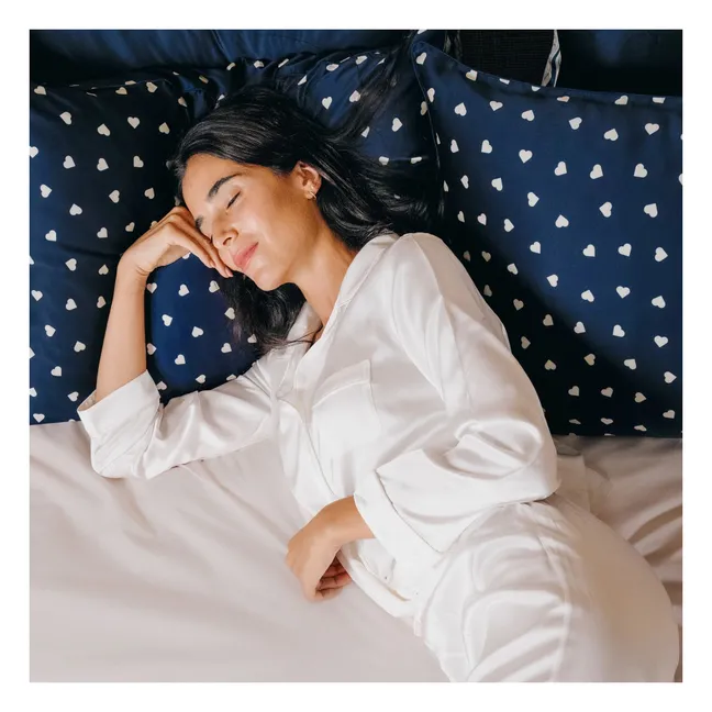 Heart-printed mulberry silk pillowcase  | Midnight blue