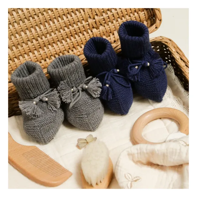 Knitted slippers and embroidered pouch | Navy blue