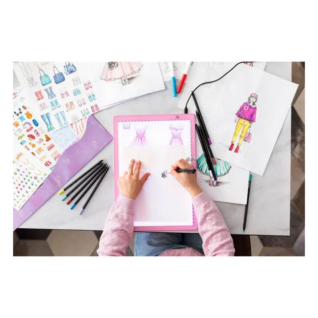 Artissimo - Styling workshop with light tablet