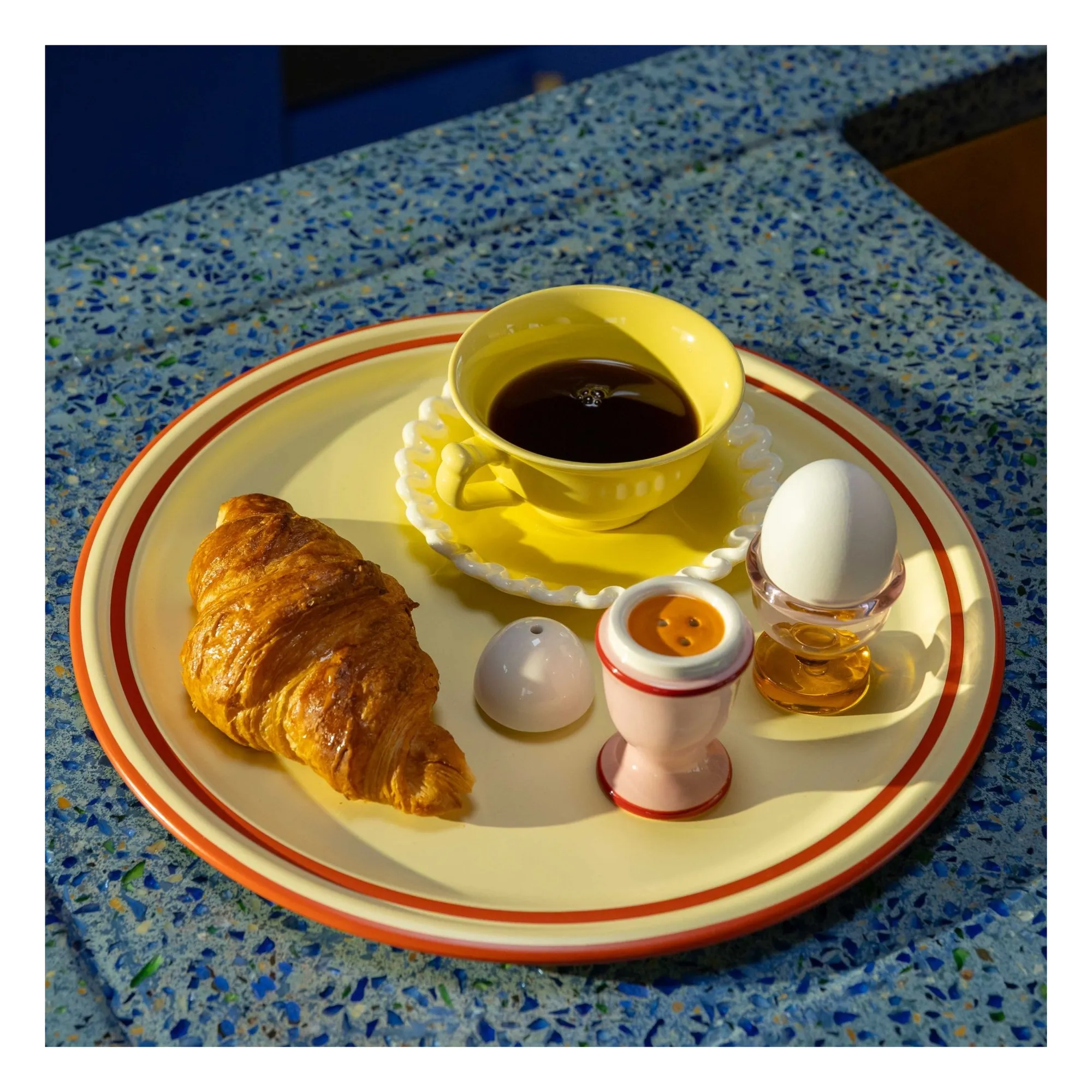 Plateau en émail Vano | Jaune pâle- Image produit n°1