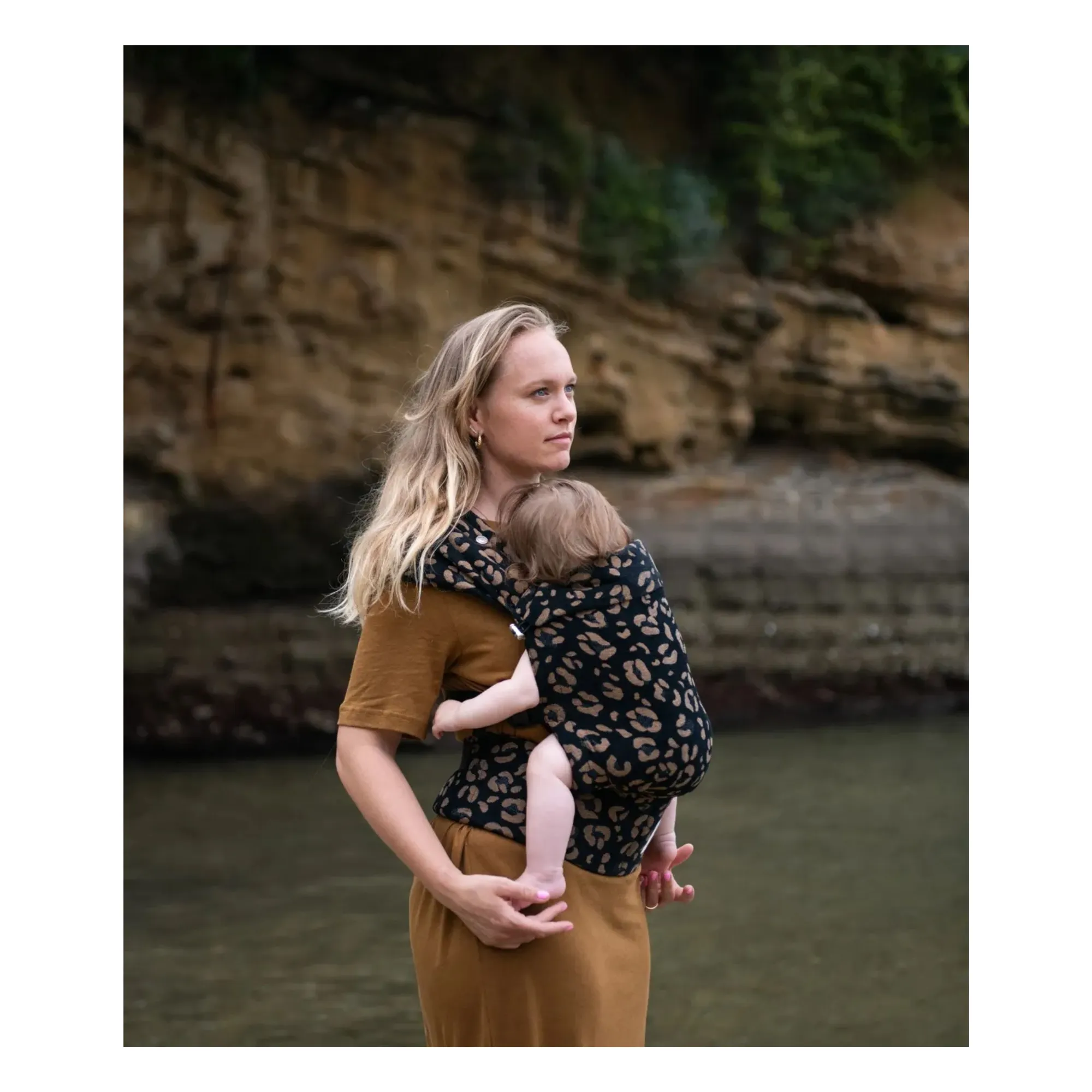 Mama Hangs Black Leopard Carry & Bloom Baby Carrier