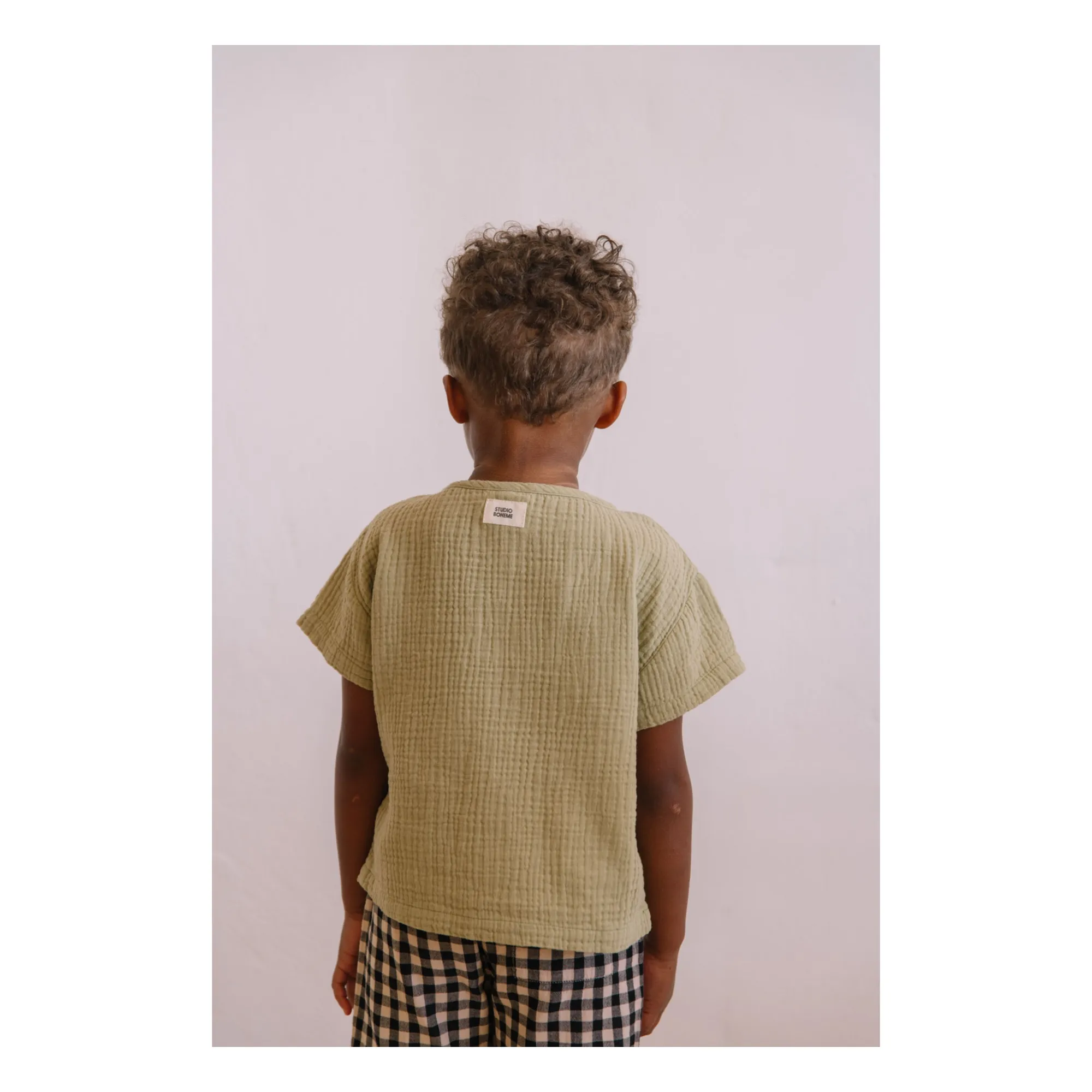 T-shirt Orso Gaze de Coton Bio | Vert kaki clair- Image produit n°4