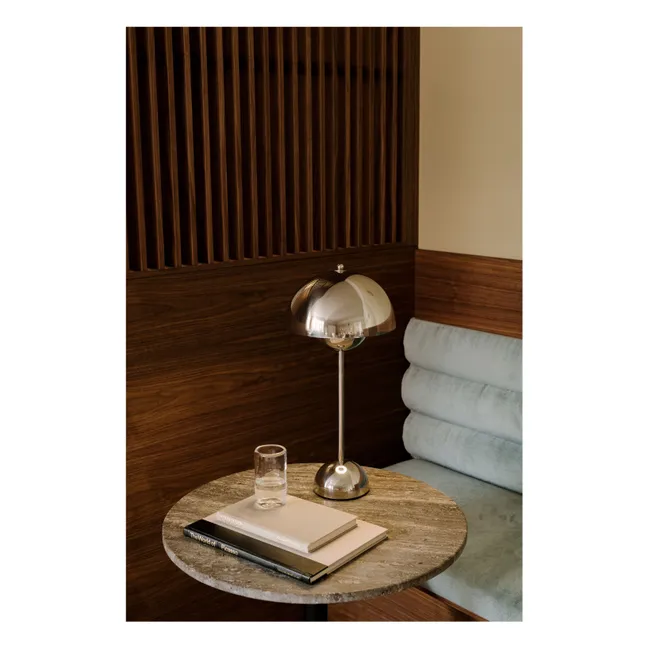 Lámpara de mesa Flowerpot VP3, Verner Panton | Dorado