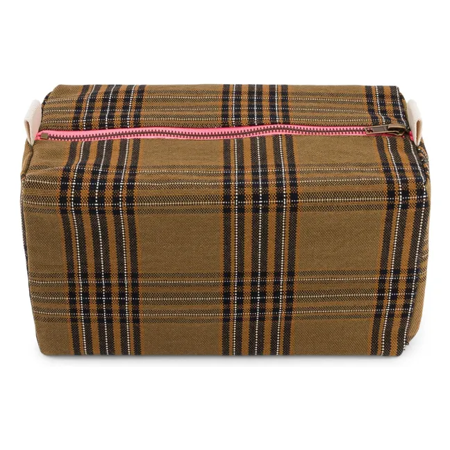 Vic Tartan toiletry bag | Brown