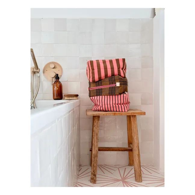 Vic Tartan toiletry bag | Brown