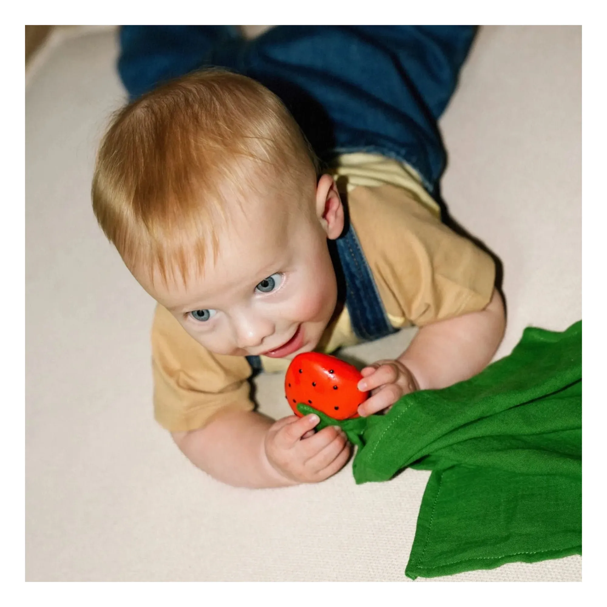 Sweetie the Strawberry diaper comforter | Red- Product image n°1