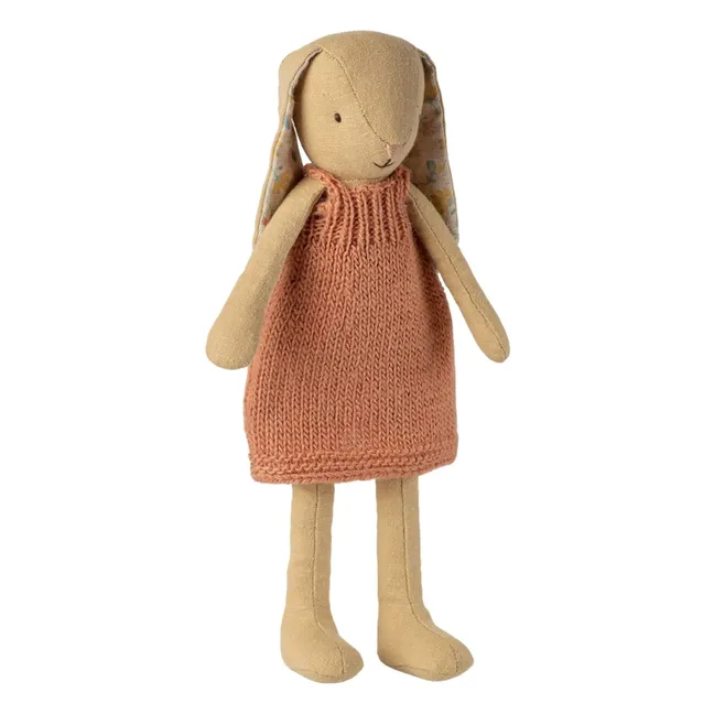 Conejito de peluche con vestido de punto