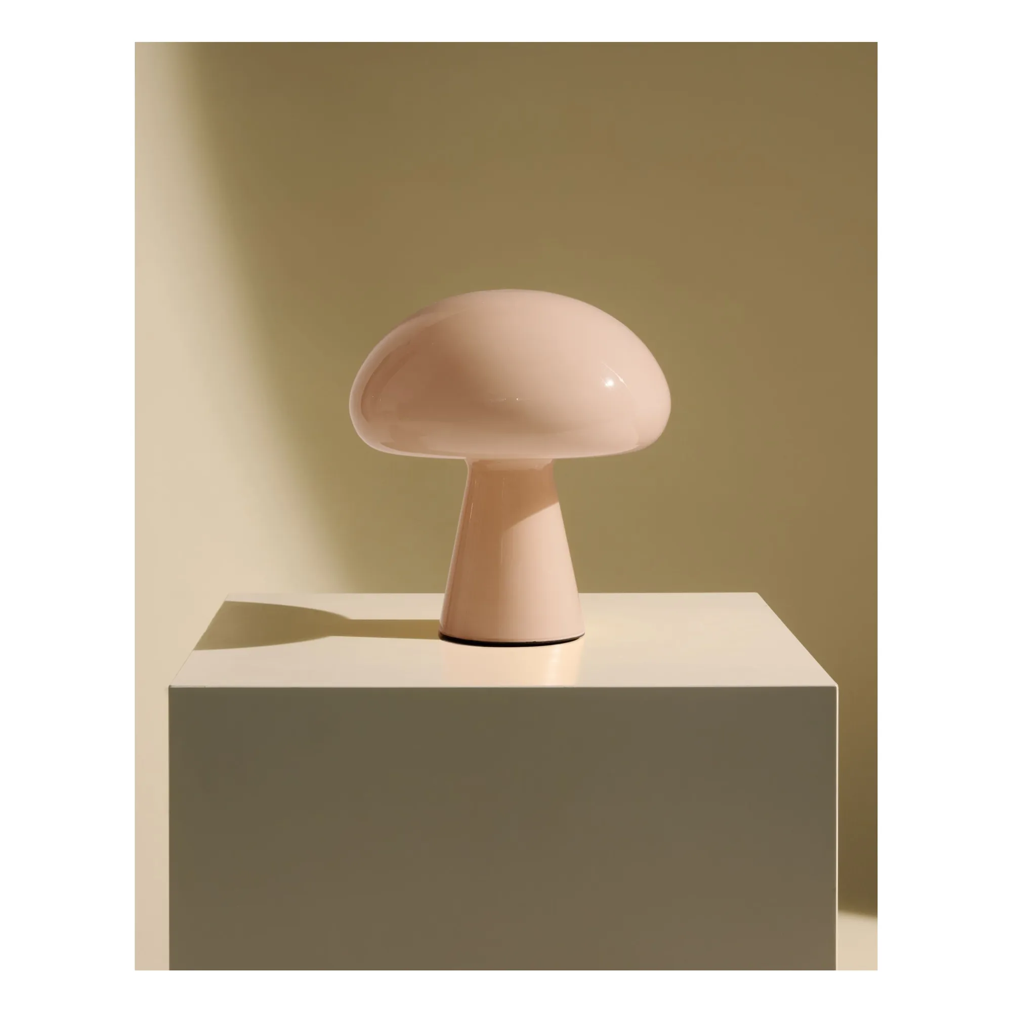 Lampe à poser Obello, Bill Curry | Rose pâle- Image produit n°1