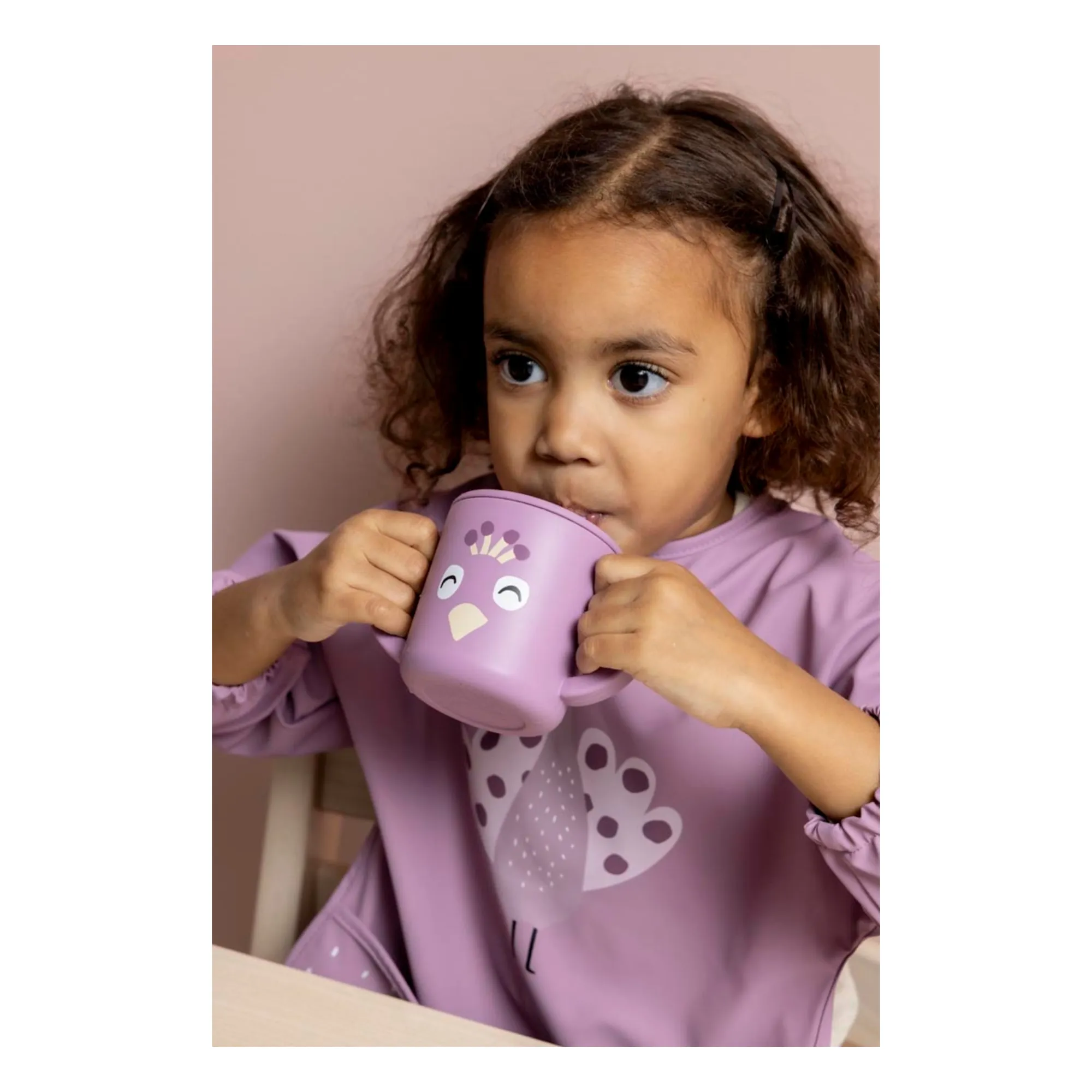 Tasse d'Apprentissage en Silicone Mrs. Peacock | Violet- Image produit n°6
