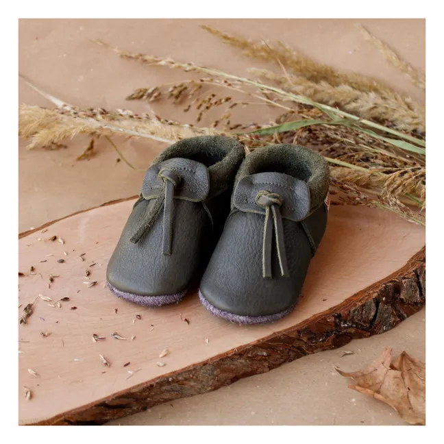 Leather slippers | Chrome green