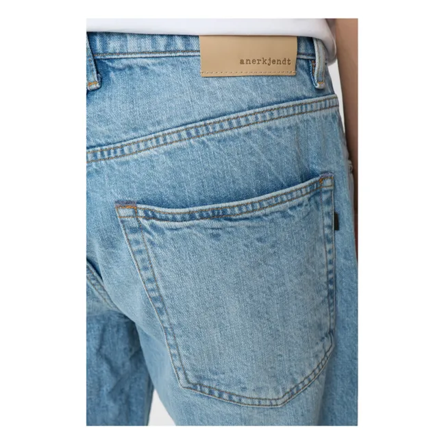 Jean Akjonas | Bleu Clair