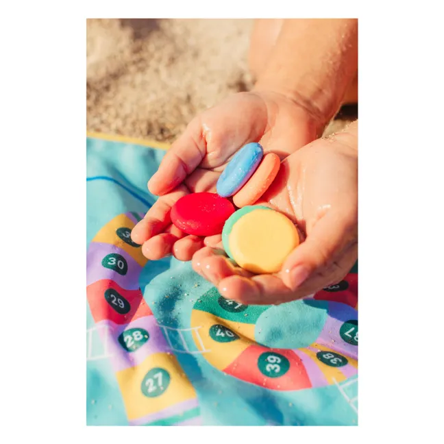 Caballitos / Juego de tres en raya en la playa