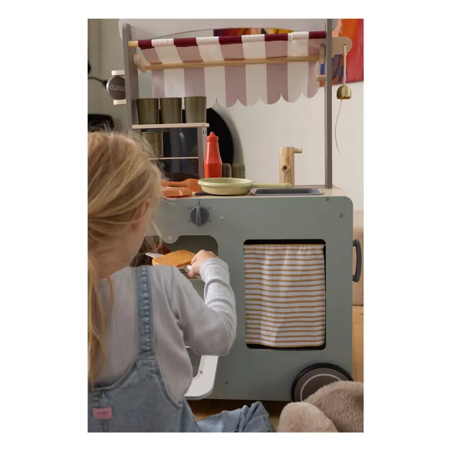 Street food stand in FSC wood | Green