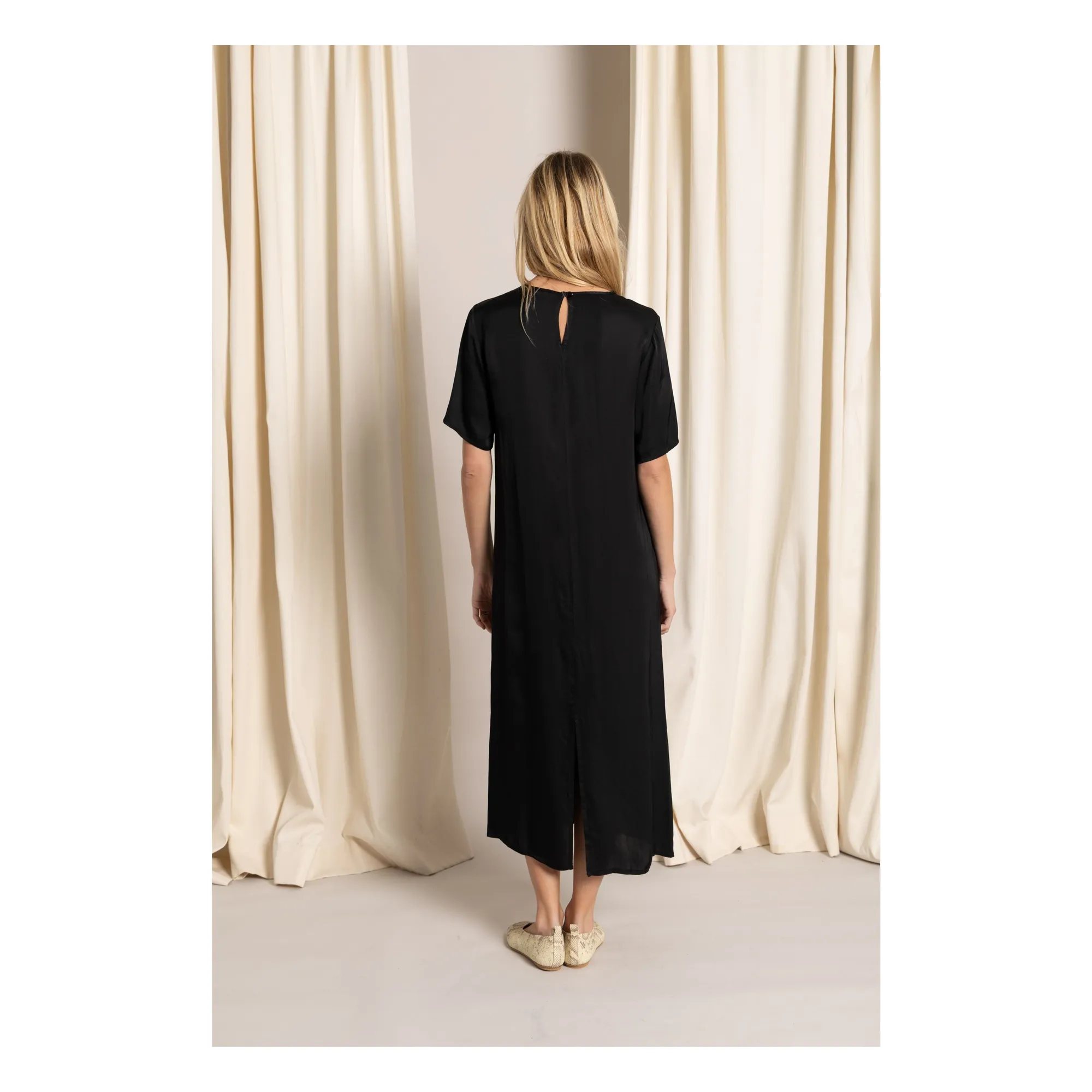 Robe T-shirt Edith | Noir- Image produit n°5
