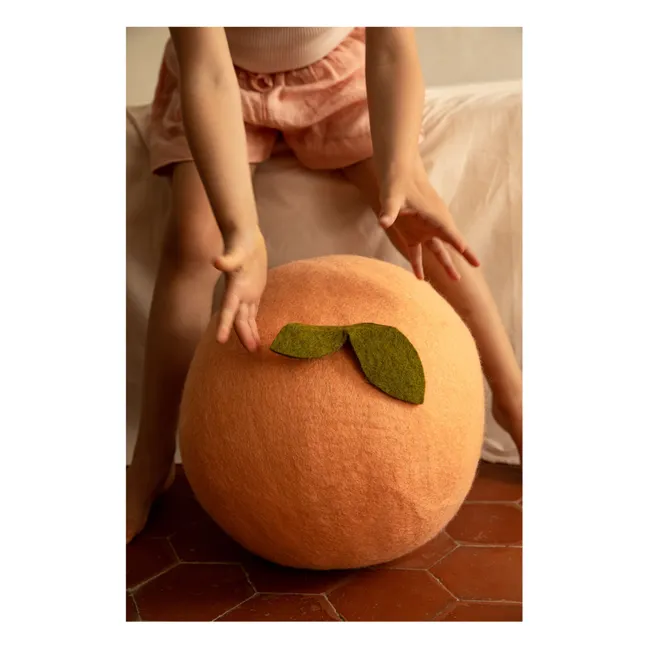 Pouf di feltro alla pesca | Blush