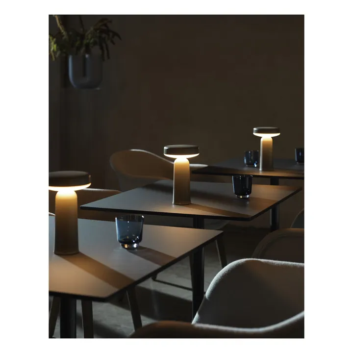 Tischlampe Ease, Johan Van Hengel | Maulwurfsfarben- Produktbild Nr. 5