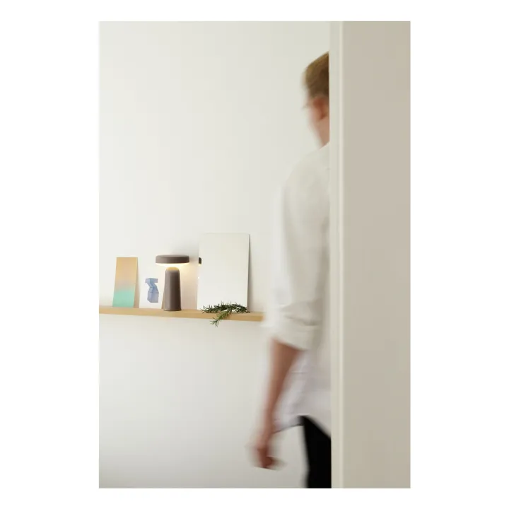 Lampe à poser Ease, Johan Van Hengel | Taupe- Image produit n°6