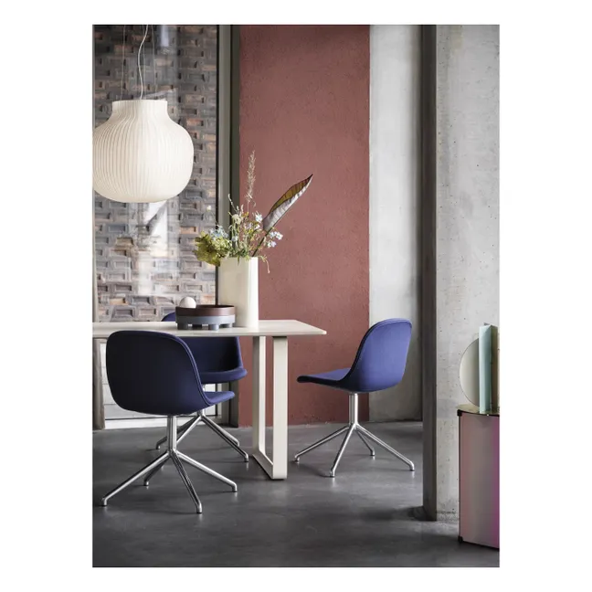 Strand Closed suspension lamp, Benjamin Hubert | White