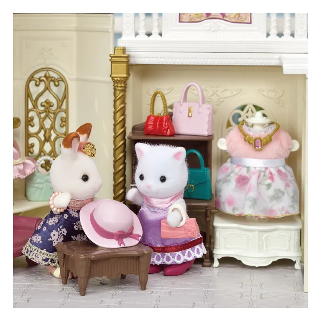 The fashion suitcase and big sister Persian Cat