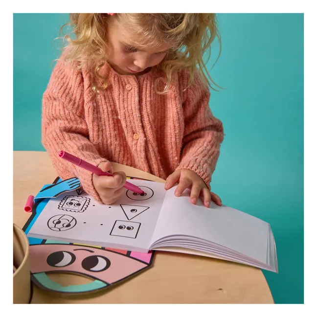 Livre d'activités Montessori Shapes