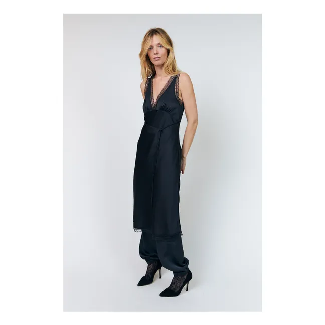 Robe Clari | Washed Black