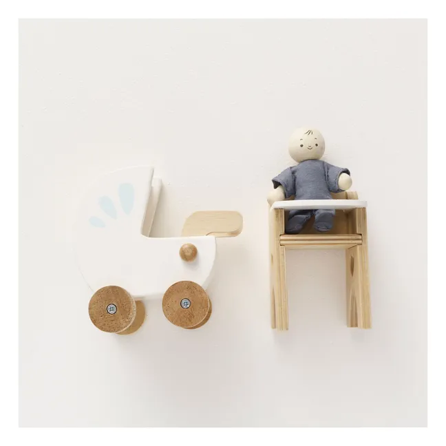 Bébé avec accessoires de nurserie