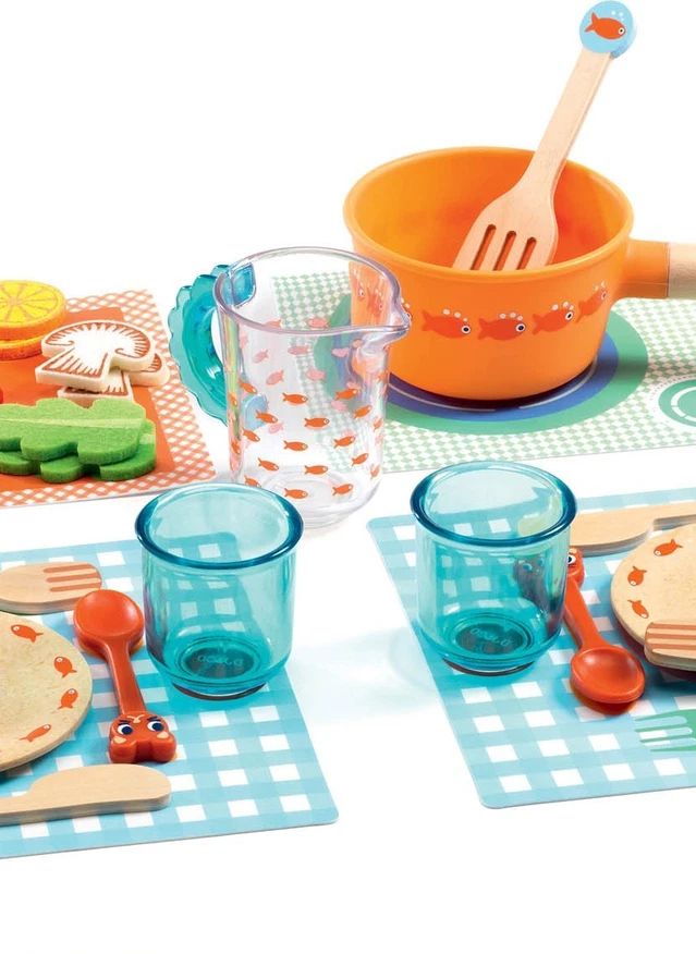 Dînette A table les chats !