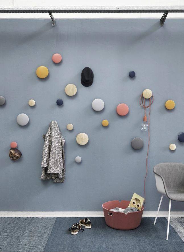 Patère en frêne The Dots | Bleu nuit
