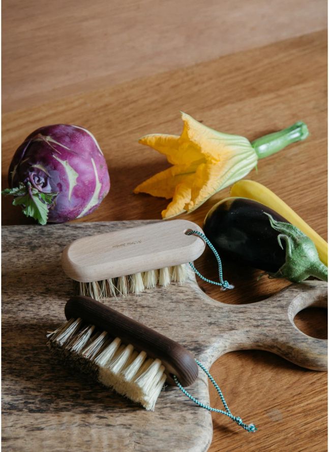 Brosse à légumes en hêtre