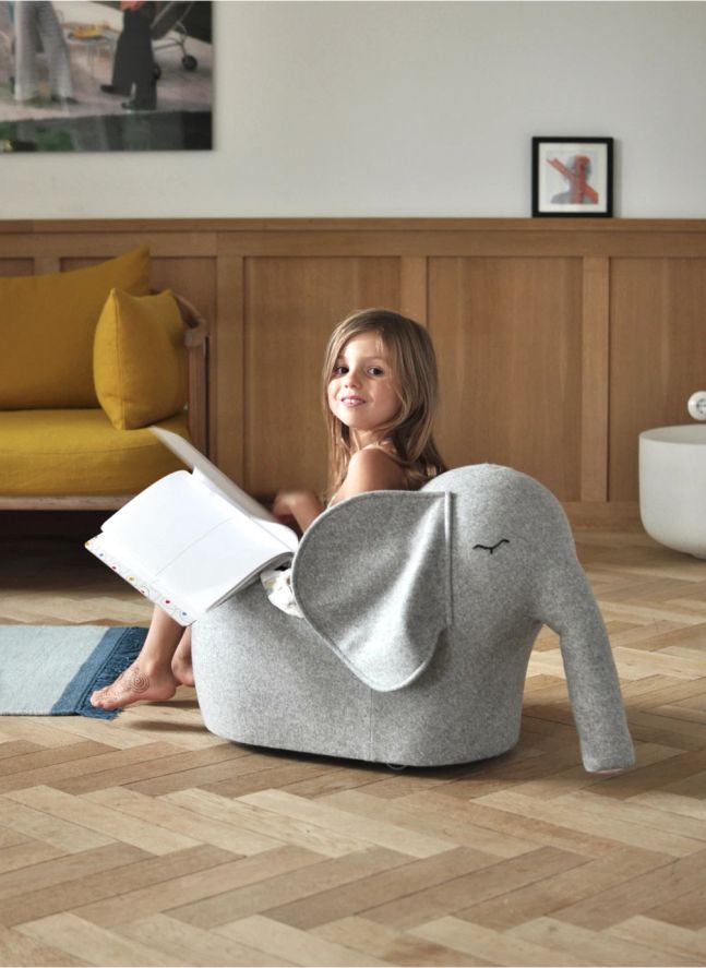 L'Eléphant à roulettes | Gris