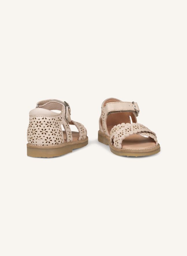 Scalloped Crossover Flower Sandals | Cream