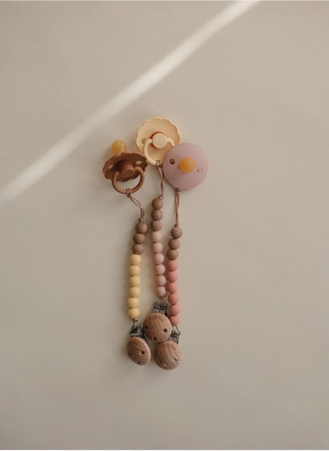 Attache-tétine Eva | Blush