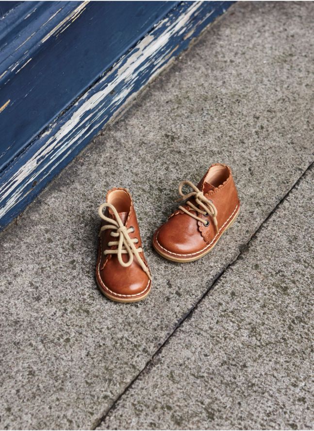 Scallop Boots | Cognac