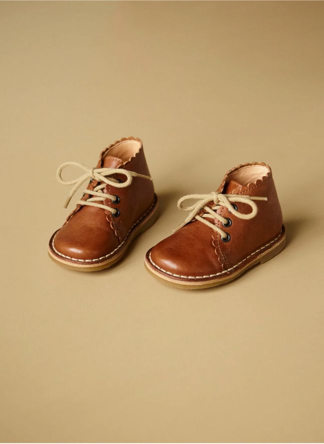 Scallop Boots | Cognac