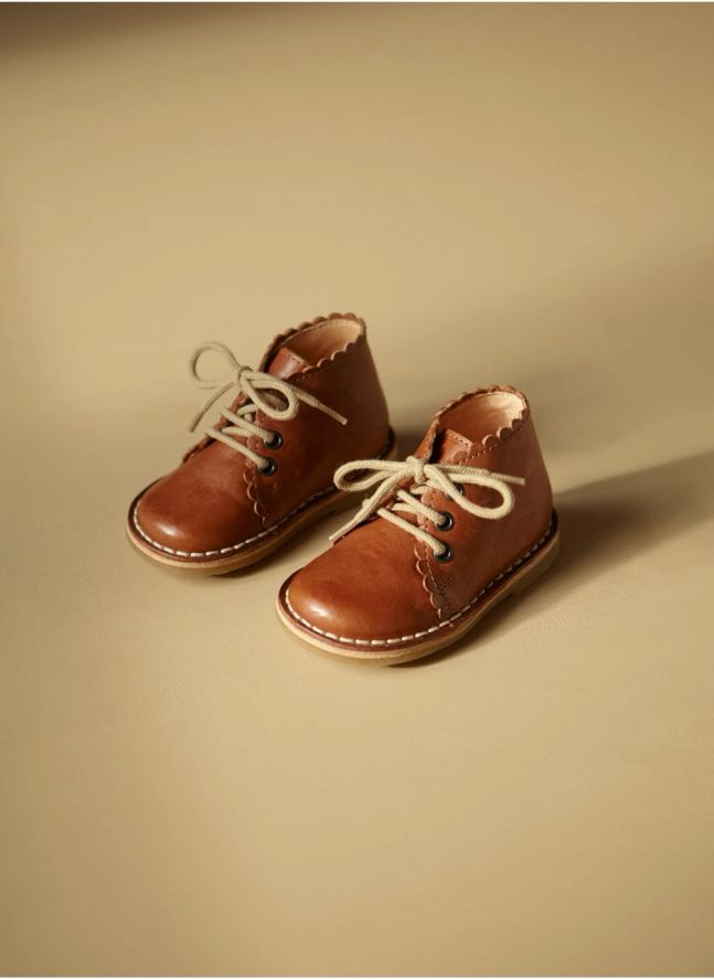Scallop Boots | Cognac