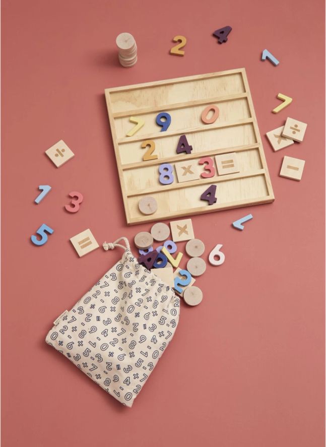 Jeu de chiffres en bois