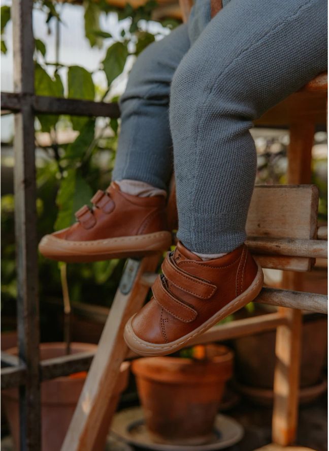 Everyday Velcro Sneakers | Cognac
