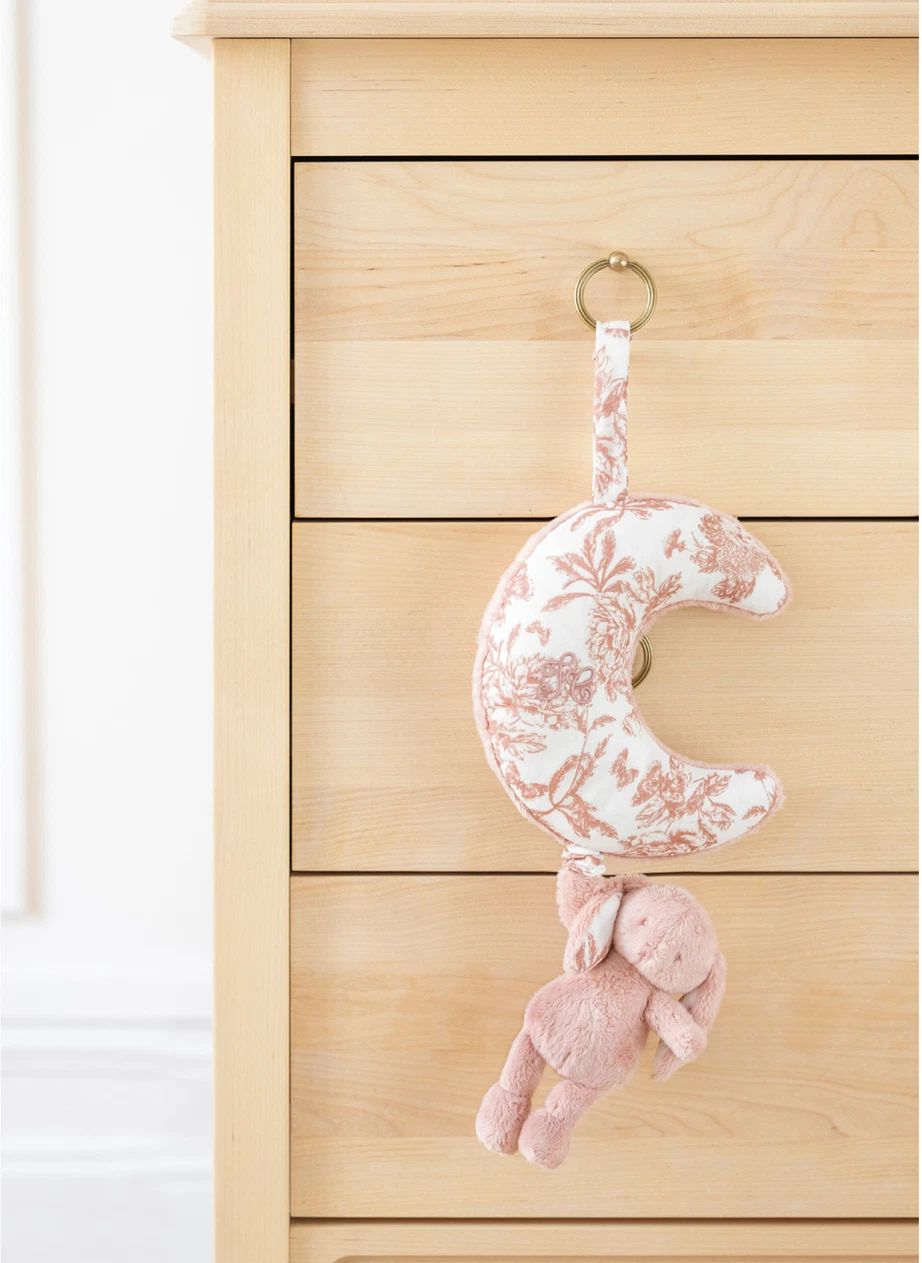 Mobile musical Augustin le lapin Toile de Jouy | Rose pêche- Image produit n°2